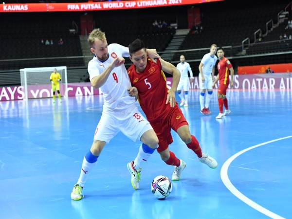 Bóng đá 5 người (Futsal):