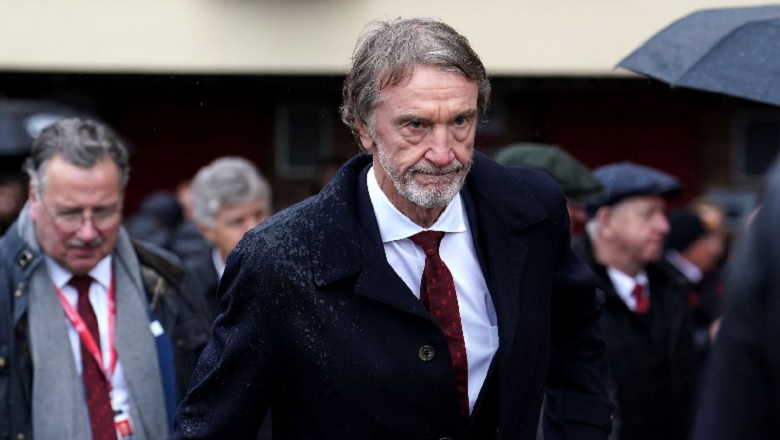 Tin BĐ: Sir Ratcliffe cài “gián điệp” theo dõi nhân viên