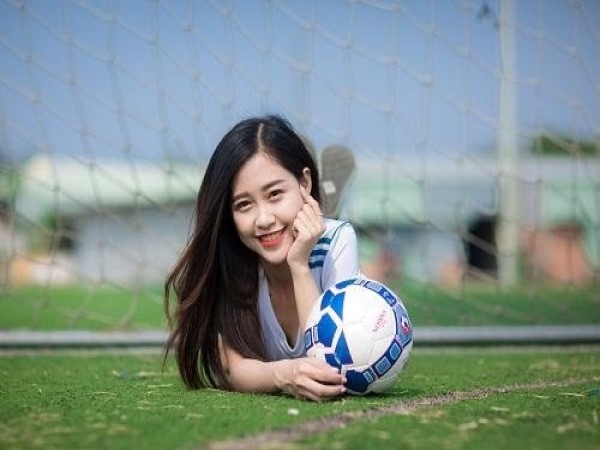 Cách đá bóng hay cho nữ: Bí quyết tỏa sáng trên sân cỏ