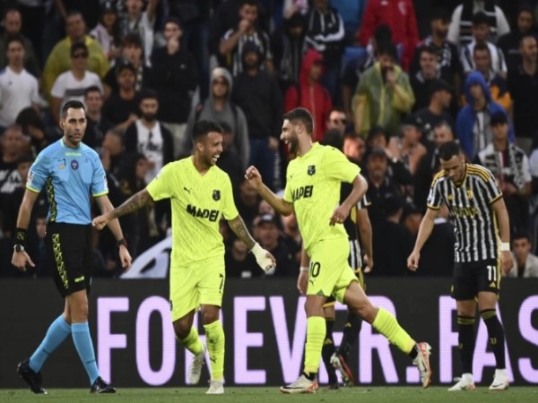 Tin BĐ: Juventus pha phản lưới gây tranh cãi
