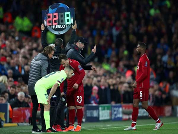 Luật thay người trong bóng đá theo quy định của FIFA