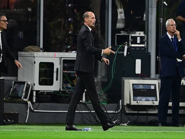 Tin AC Milan: HLV Allegri chia sẻ sau trận thắng trước Napoli