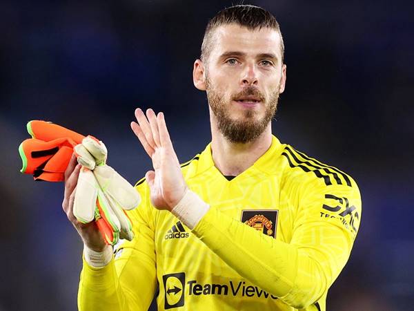 thủ môn huyền thoại MU