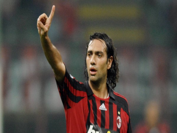 Điều gì giúp các hậu vệ AC Milan trở thành huyền thoại? Điều gì giúp các hậu vệ AC Milan trở thành huyền thoại?